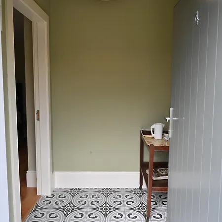 Upper Yard House ファームステイ ボリス