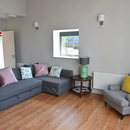 Upper Yard House ファームステイ