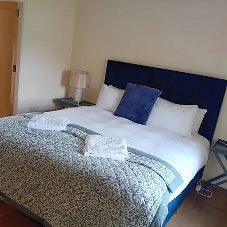 Upper Yard House ファームステイ