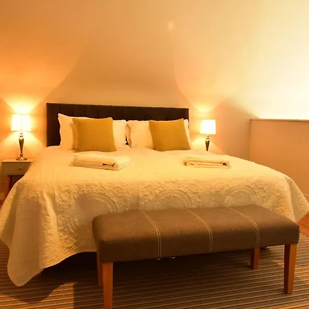 ファームステイ Upper Yard House ボリス